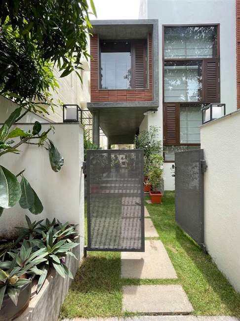 Exterior Texture & Weatherproof Paint